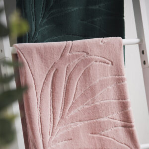 Cosmopolitan Four Piece Towel Bundle - Leaf Pink