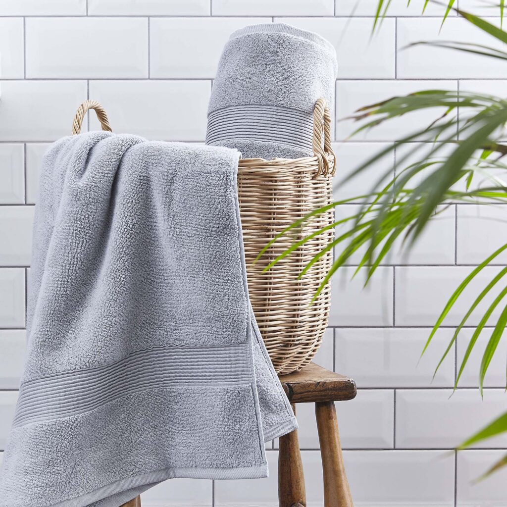 Silentnight Plain Towels - Silver