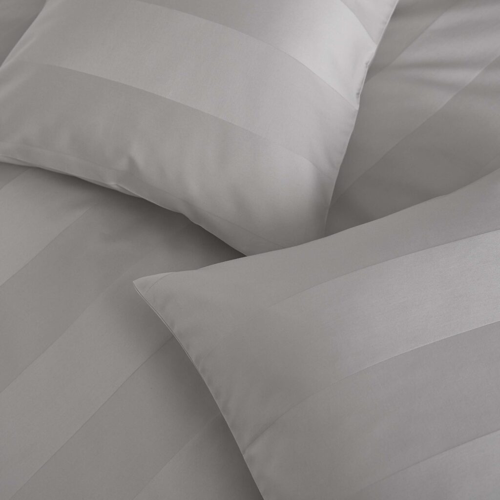 Silentnight Wide Sateen Stripe Duvet Set - Silver