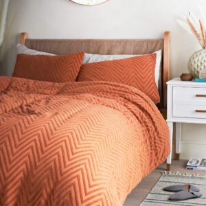 Cosmo Living by Cosmopolitan Tufted Duvet Set